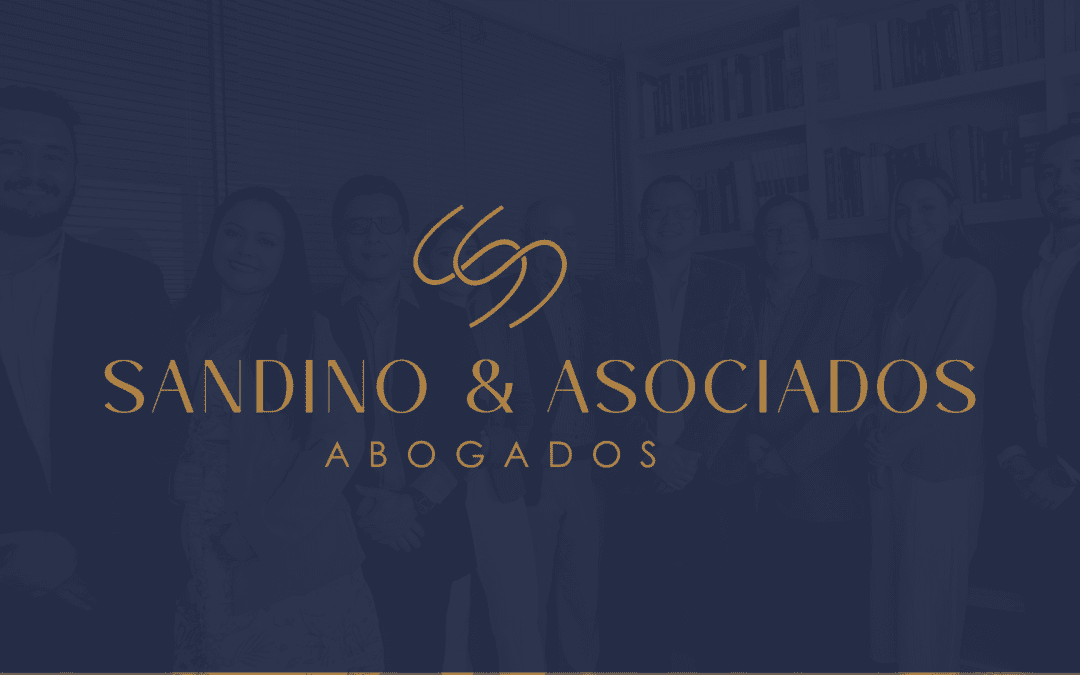Sandino & Asociados Abogados con Logo
