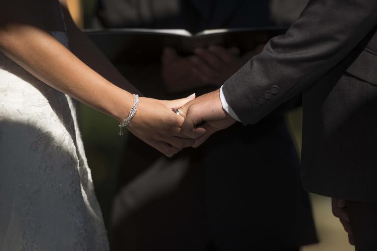 marriage connect holding hands 1